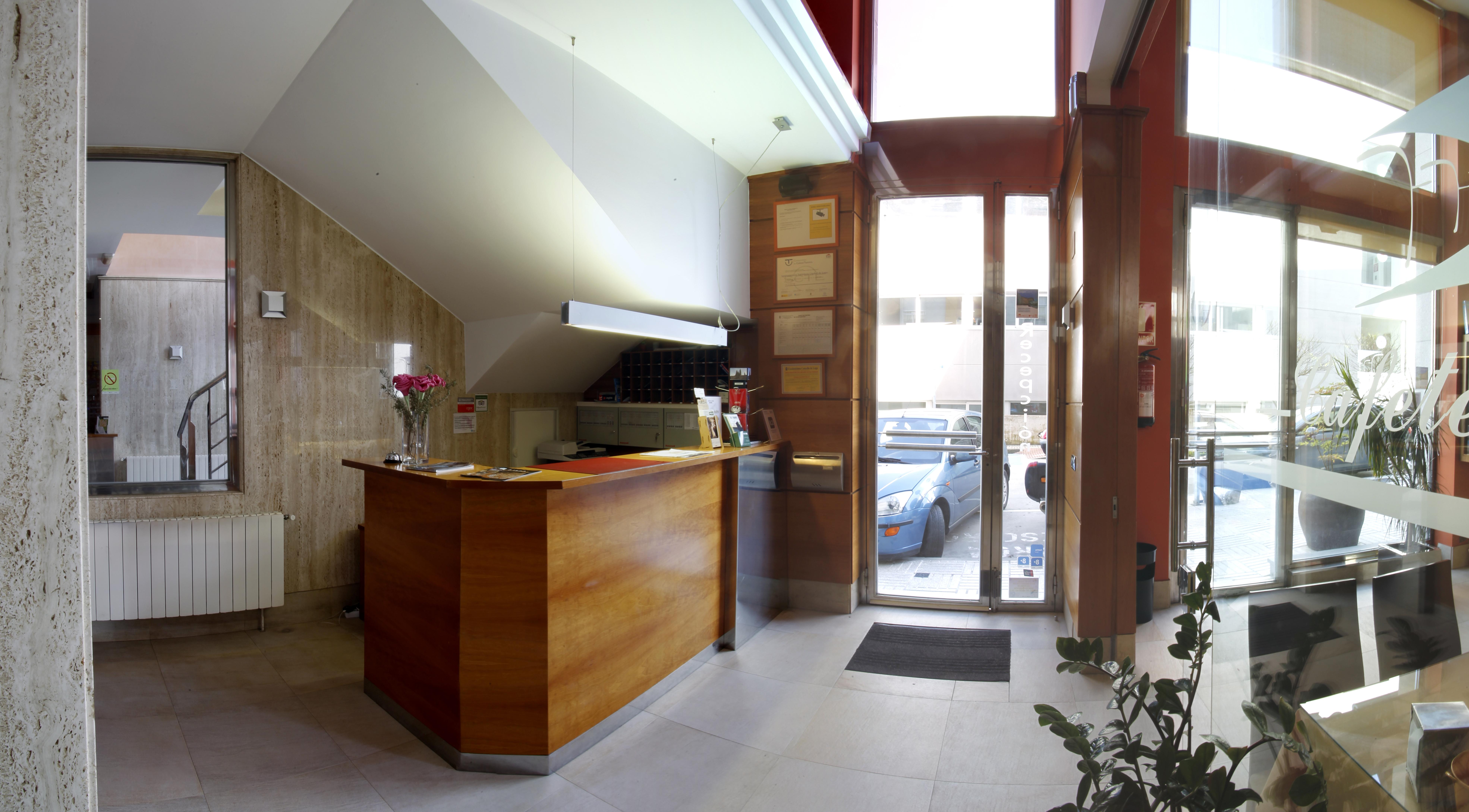 Hotel Apartamentos Ciudad De Lugo Exterior photo