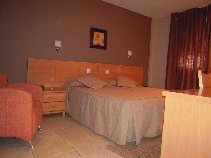Hotel Apartamentos Ciudad De Lugo Room photo