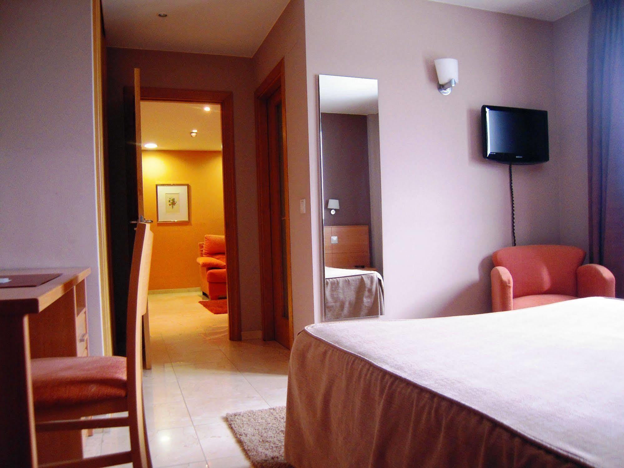 Hotel Apartamentos Ciudad De Lugo Exterior photo